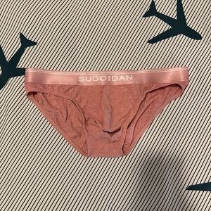 Men’s bikini brief underwear. Fits a USA Medium